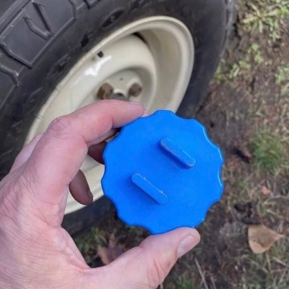 Cap Soda Covers or Manual Hub 4WD Turner Tool - Picture 6 of 10